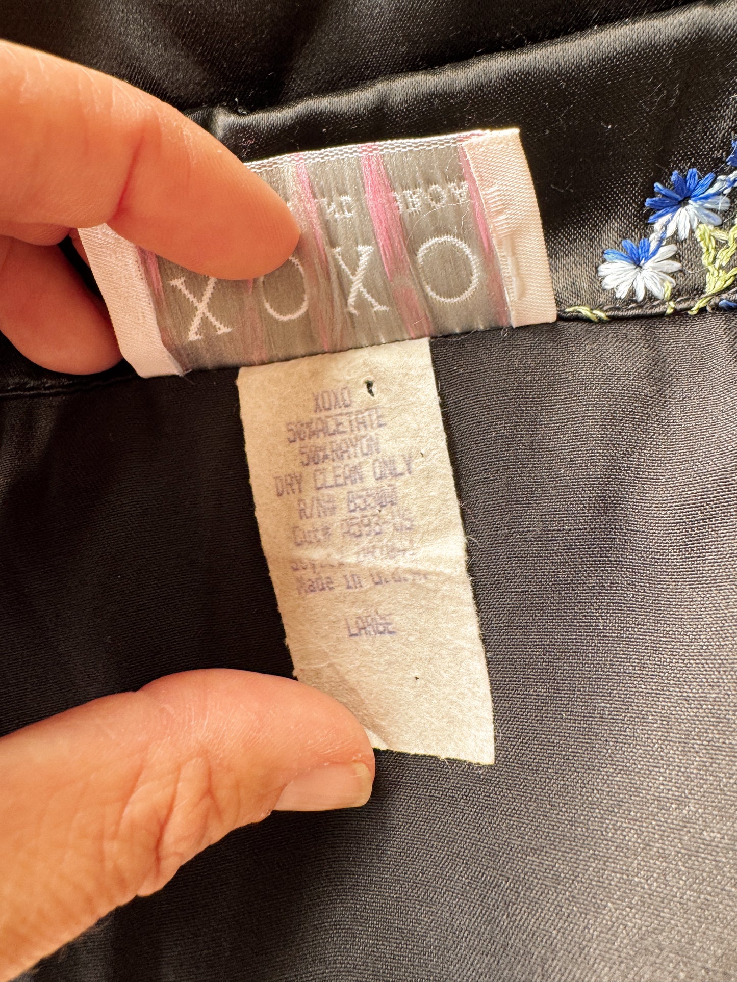 90s XOXO Sateen Floral Embroidered Top (S)