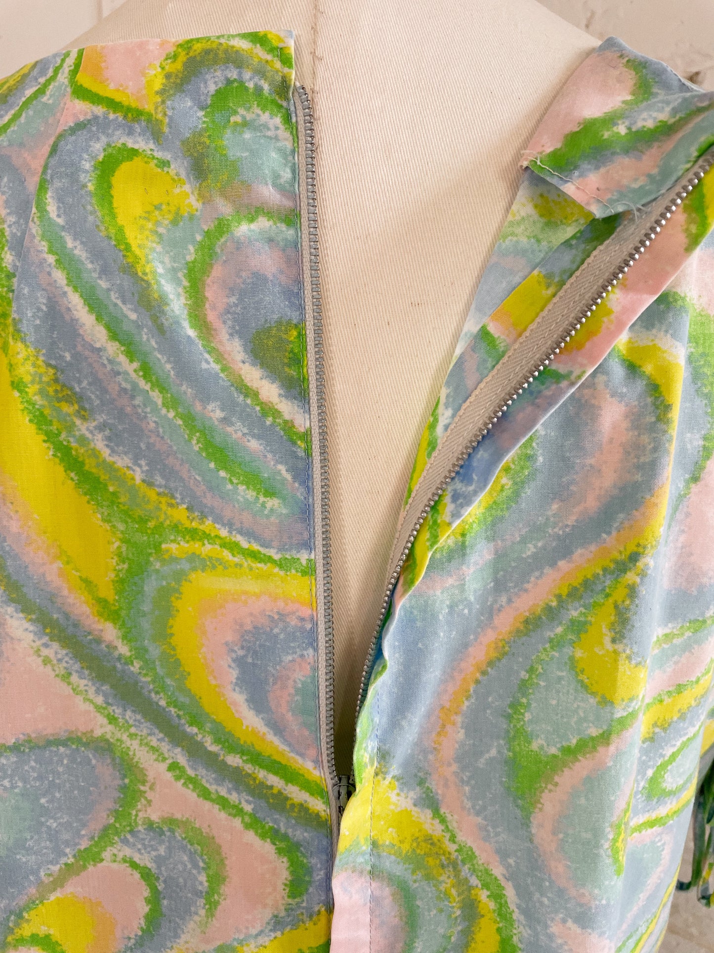 70s Swirl Dress with Loop Sleeves