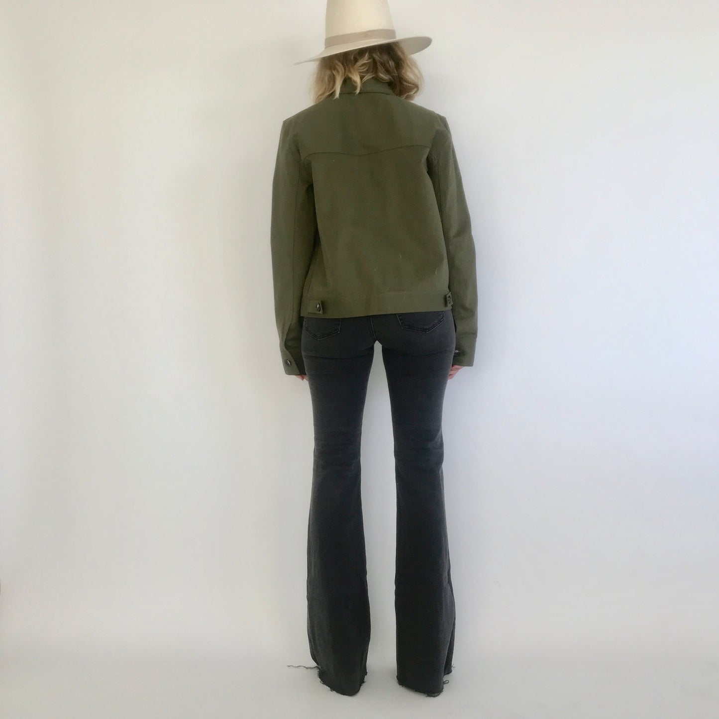 OLIVE JACKET / MEDIUM
