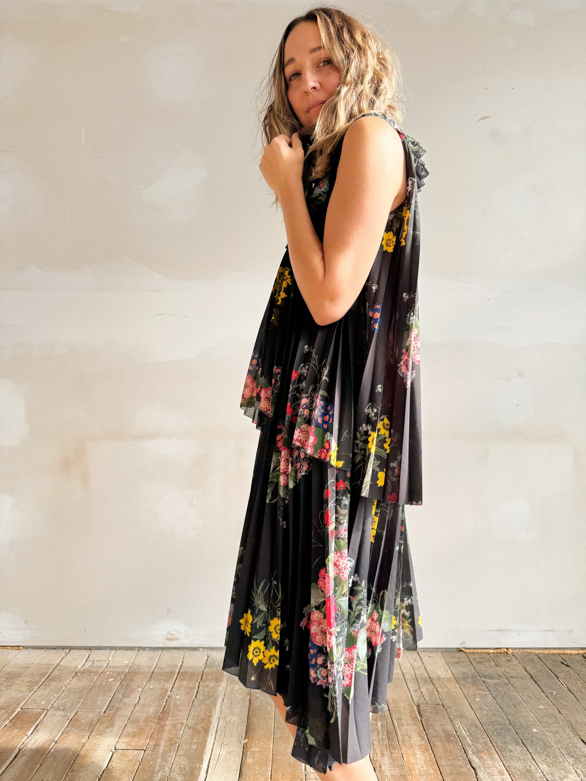Erdem for HM Pleated Floral Tier Dress (XS) dry vtg and Erdem for HM Pleated Floral Tier Dress (XS) dry vtg and