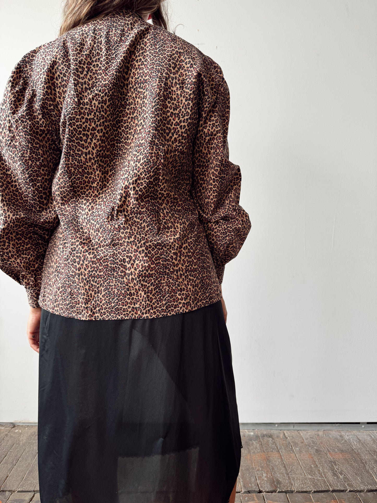 Norma Kamali 80s Leopard Vintage Blouse (M)