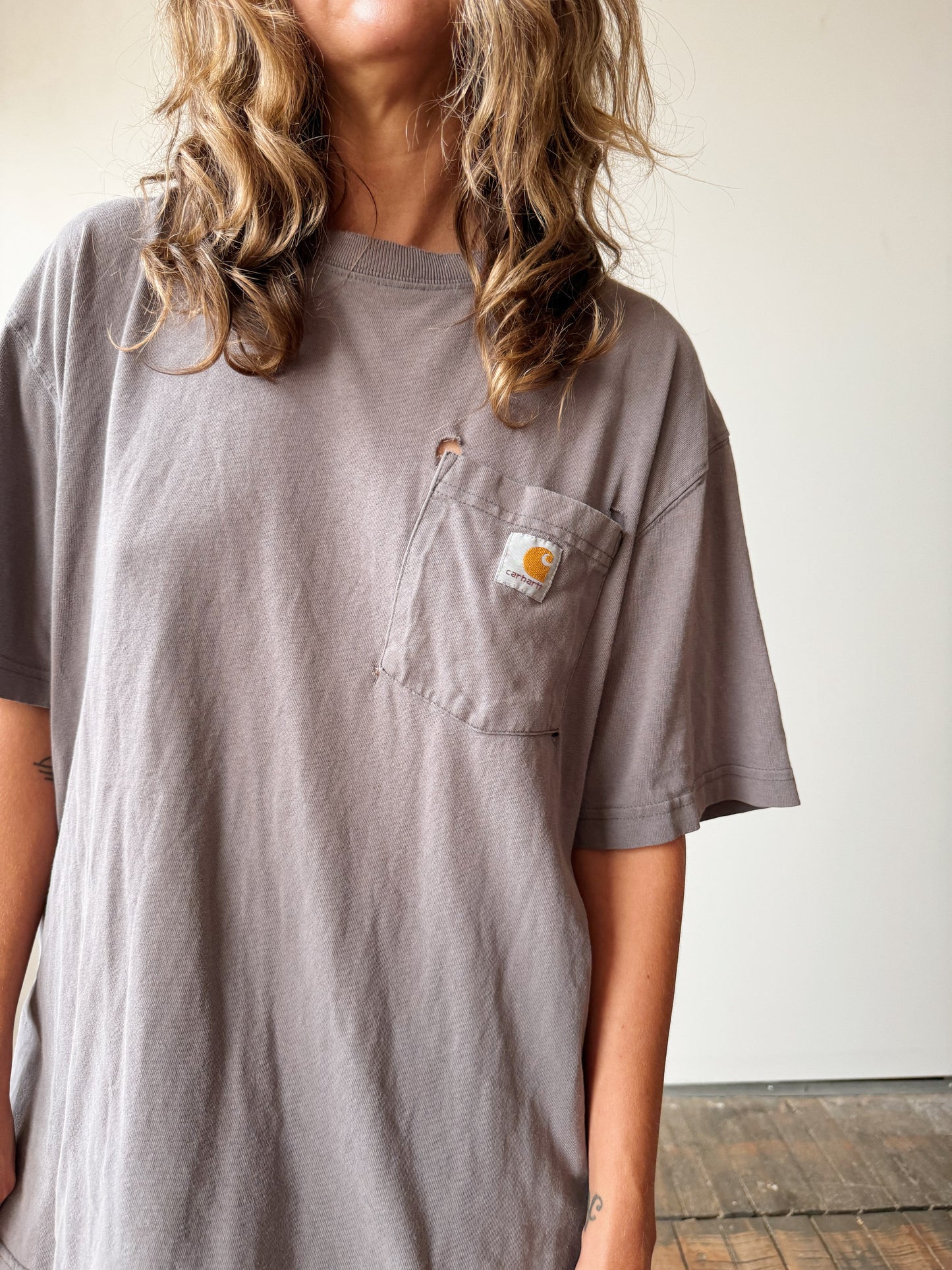 Carhartt Distressed Tee (Mens L)