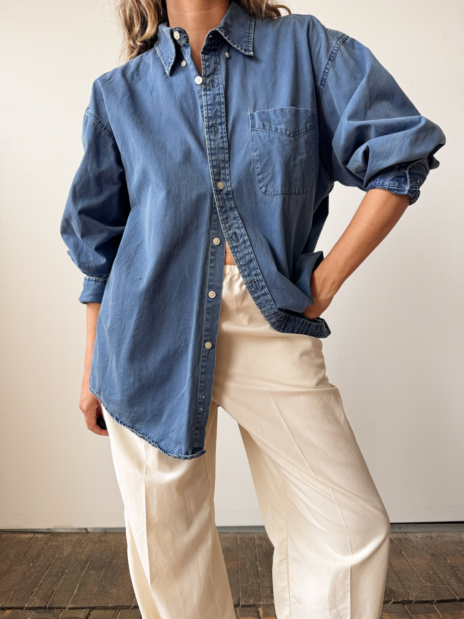 The Gap Denim Shirt (L) – dry vtg and