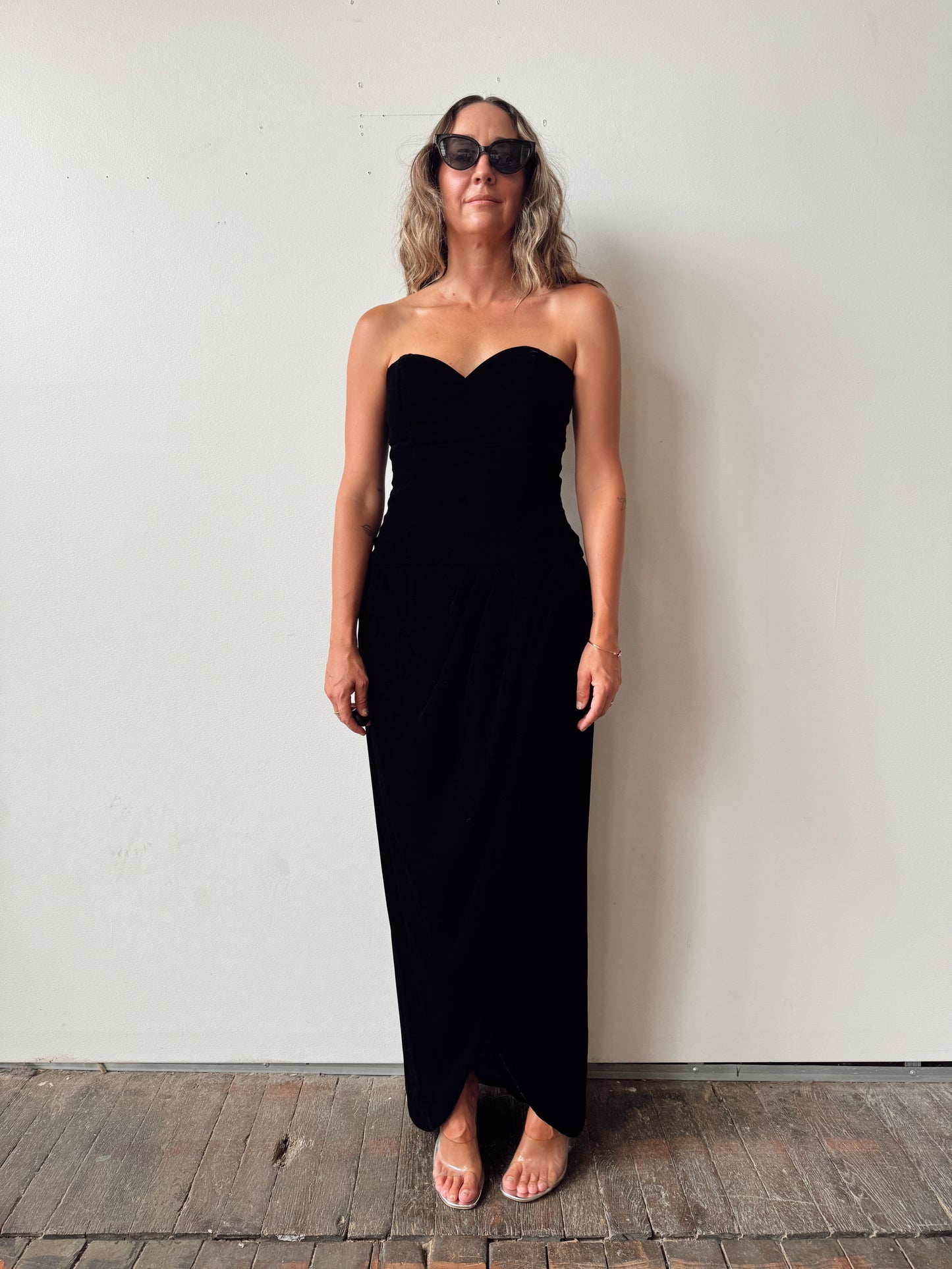 80s Vintage Victor Costa Strapless Velvet Draped Tulip Evening Dress (M)