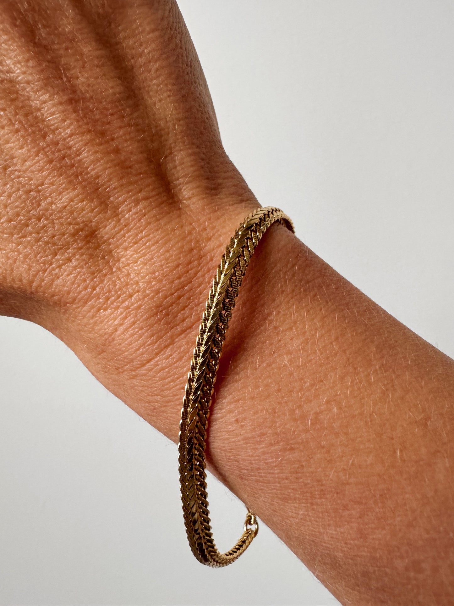 Gold Tone Herringbone 8" Bracelet