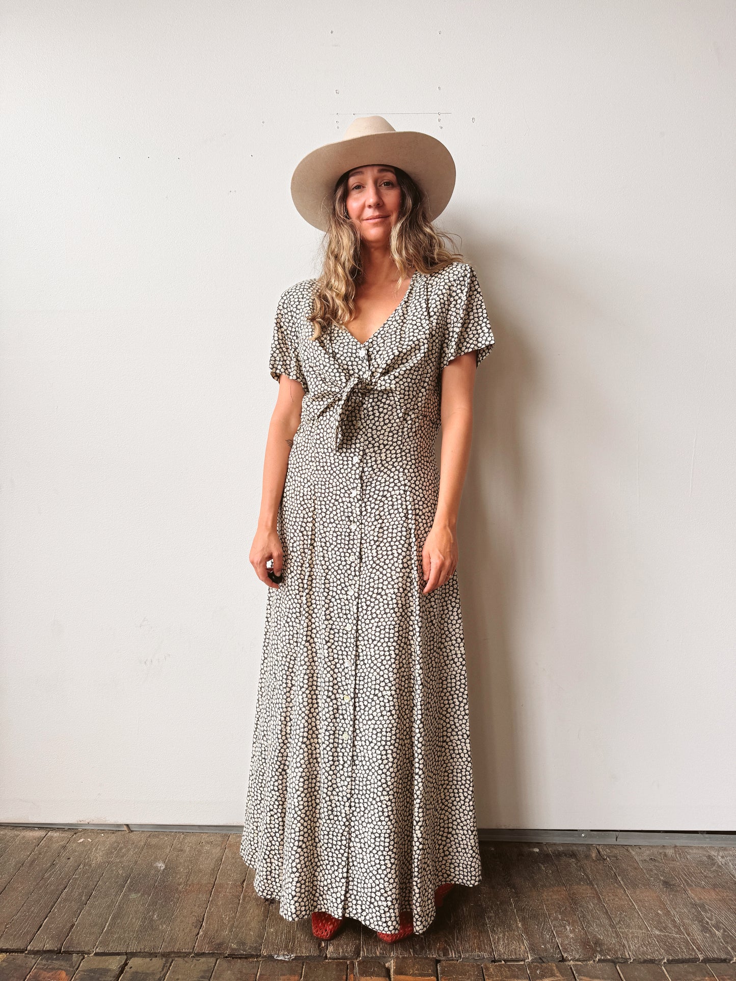 Daisy 90s Tie-Front Maxi Robbie Bee Dress (L)