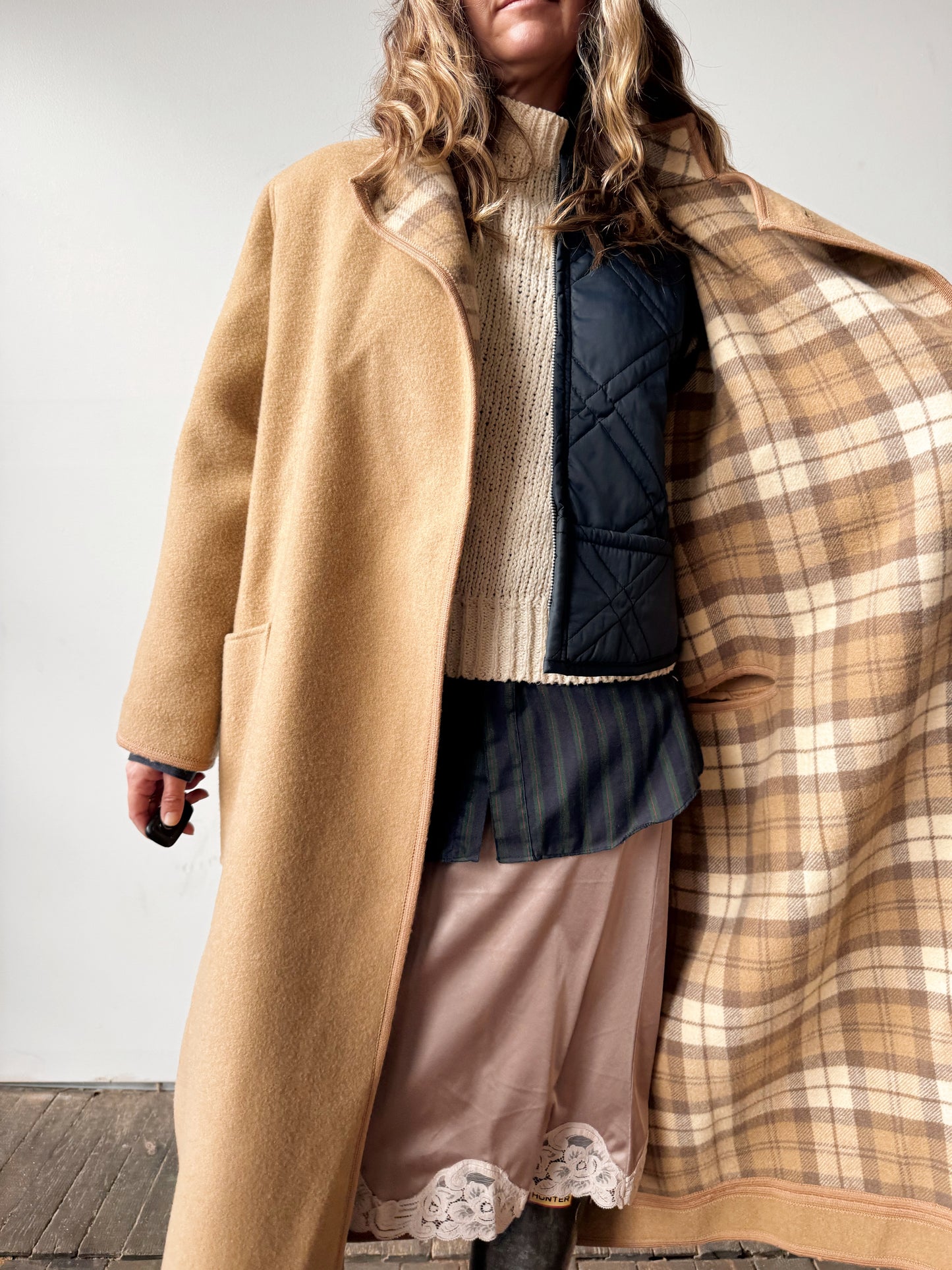Camel Reversiable Plaid Wool 90s Coat (M)