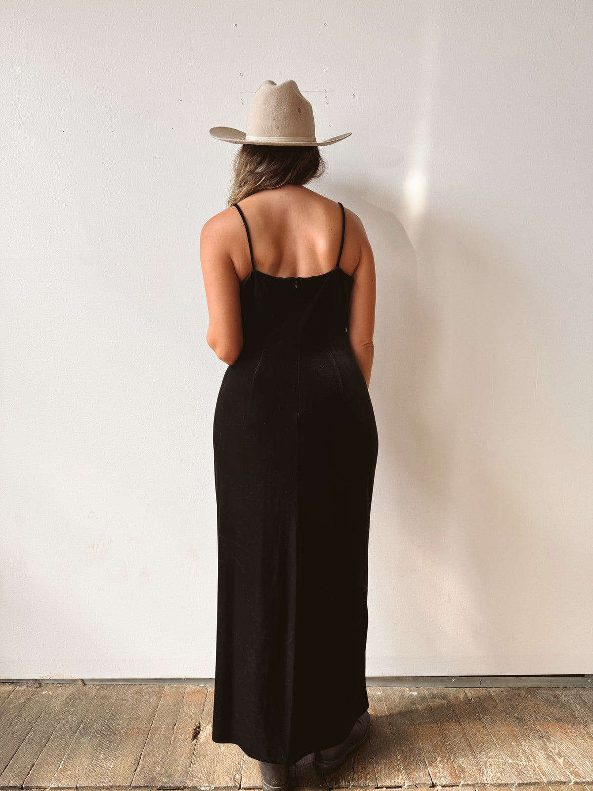 90s Stretch Black Velvet Maxi Dress (M)