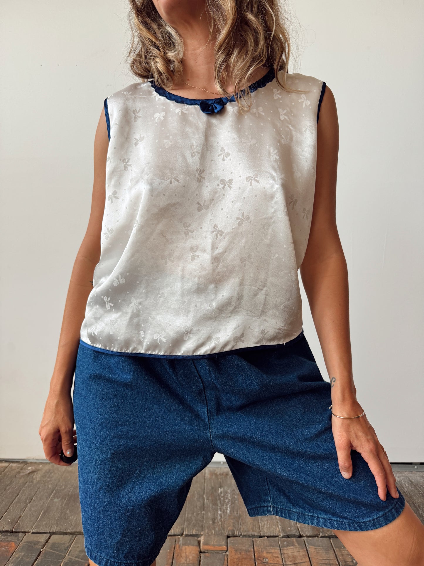 Bow Sateen 90s Sleeveless Tank (M)