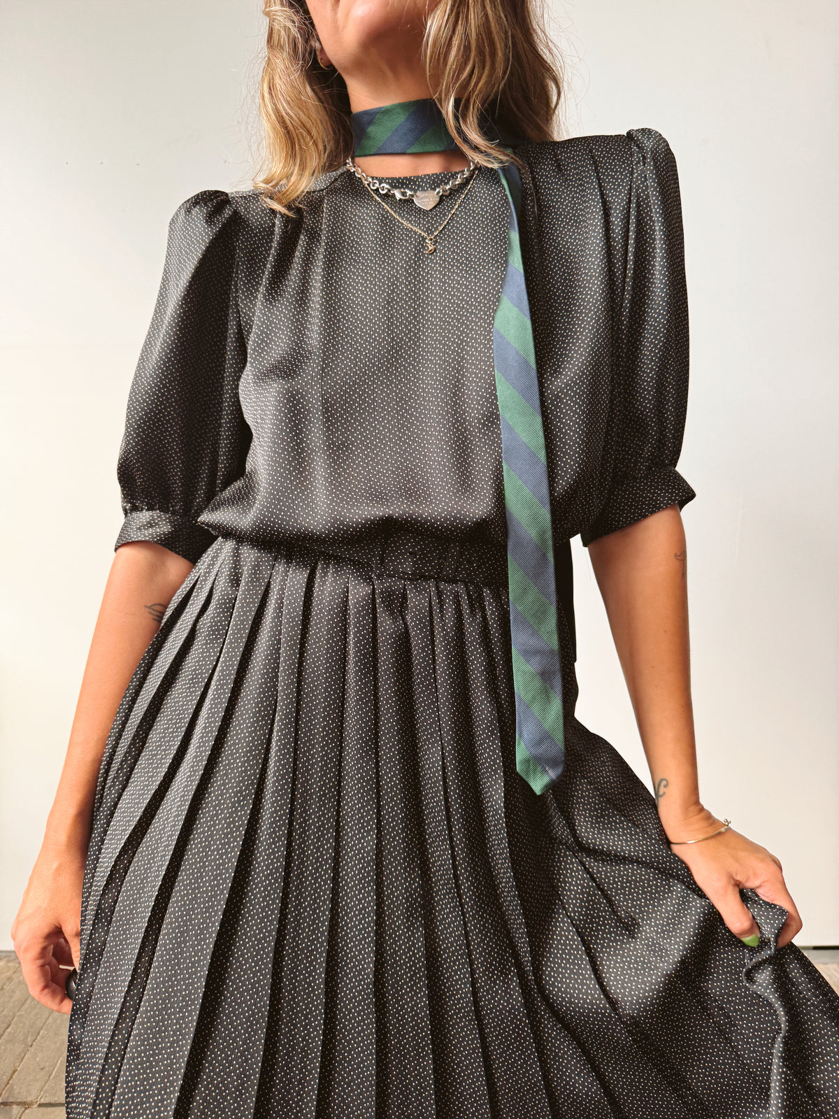Ditzy Polka Dot Puff Sleeve 90s Pleat Dress (S)