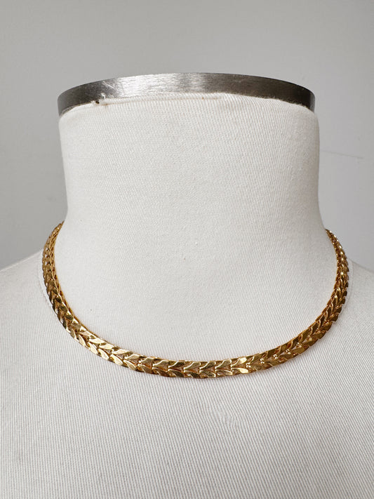 Flat Gold Tone 16" Necklace