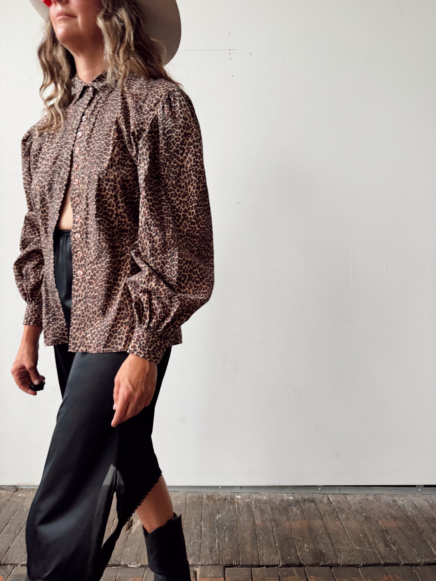 Norma Kamali 80s Leopard Vintage Blouse (M)