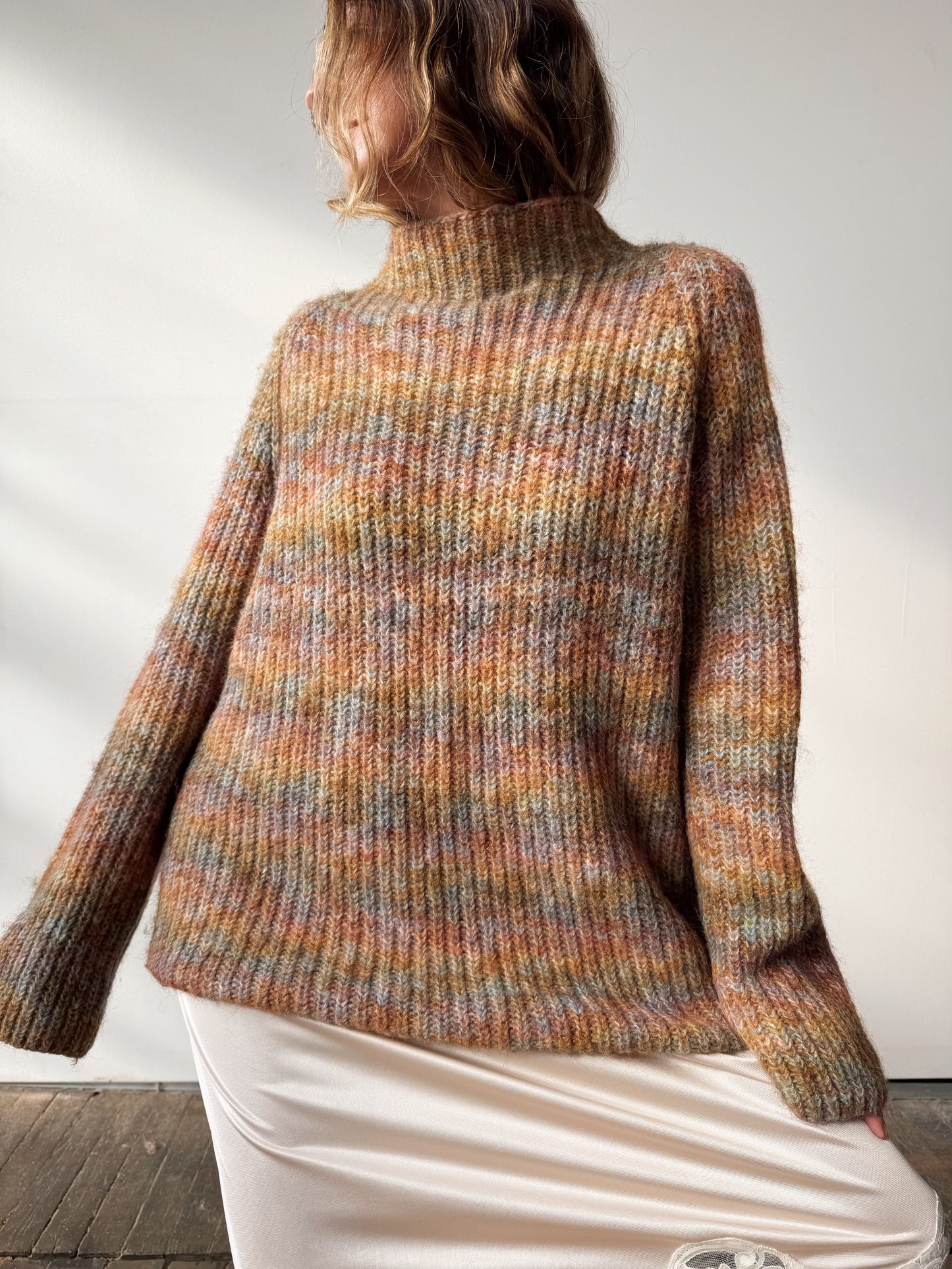 Melange 90s Wool Beige Sweater (XL)