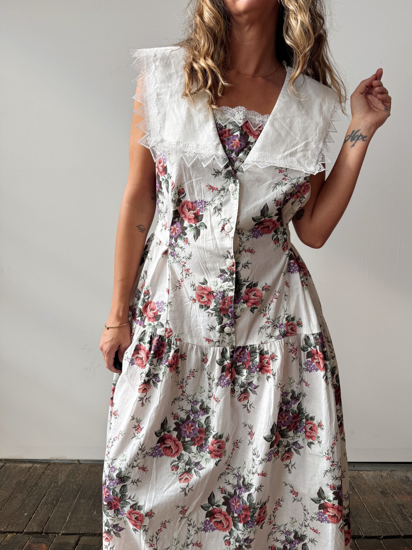Floral 90s Lace Cotton Dress (M)