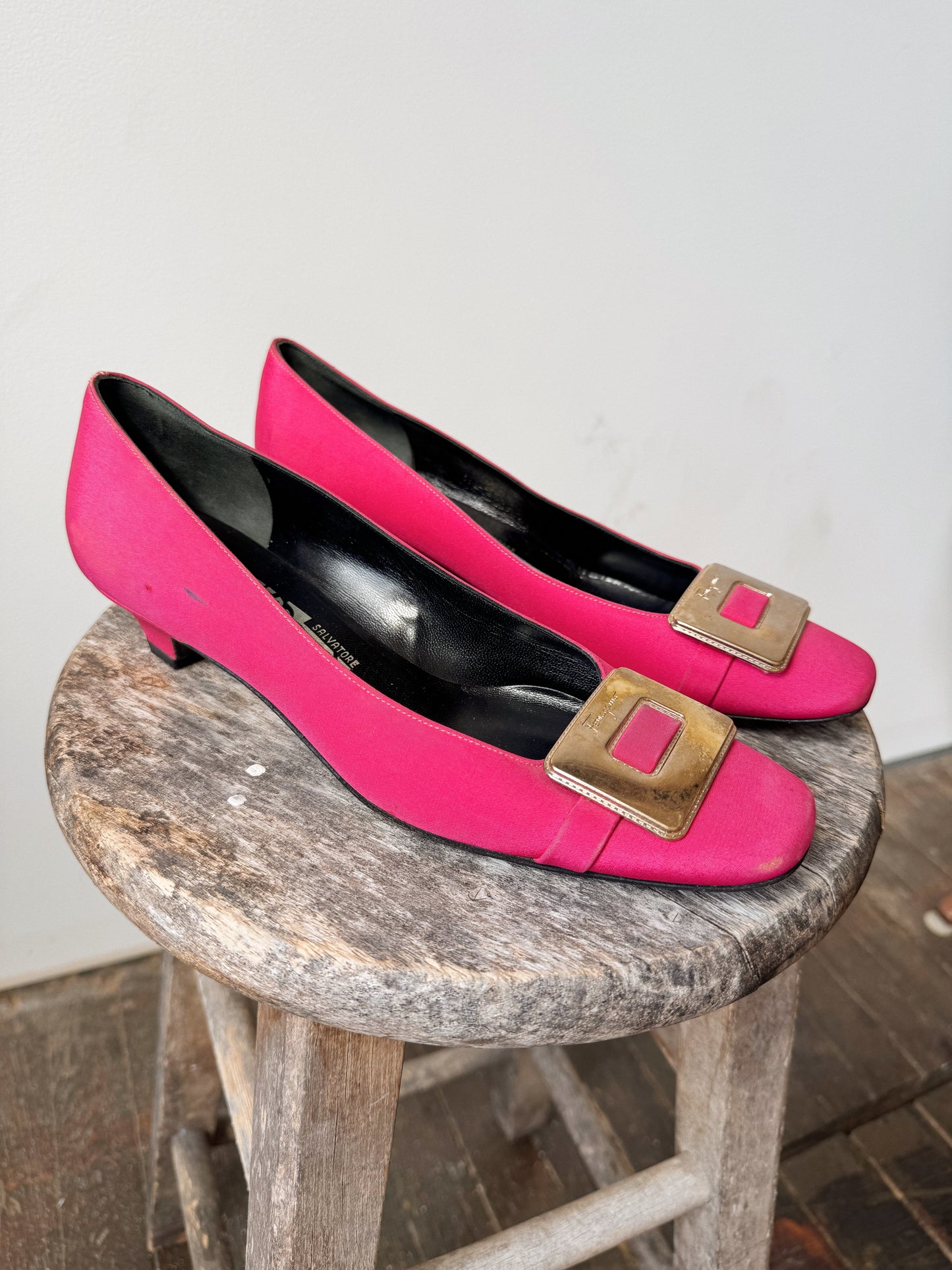 Vintage Ferragamo Satin Ballet Fuchsia Italian Flats (8.5)