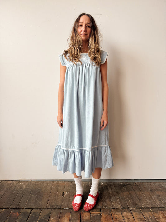 Sea Wind 90 Light-Wash Denim with Ruffle Hem (L)