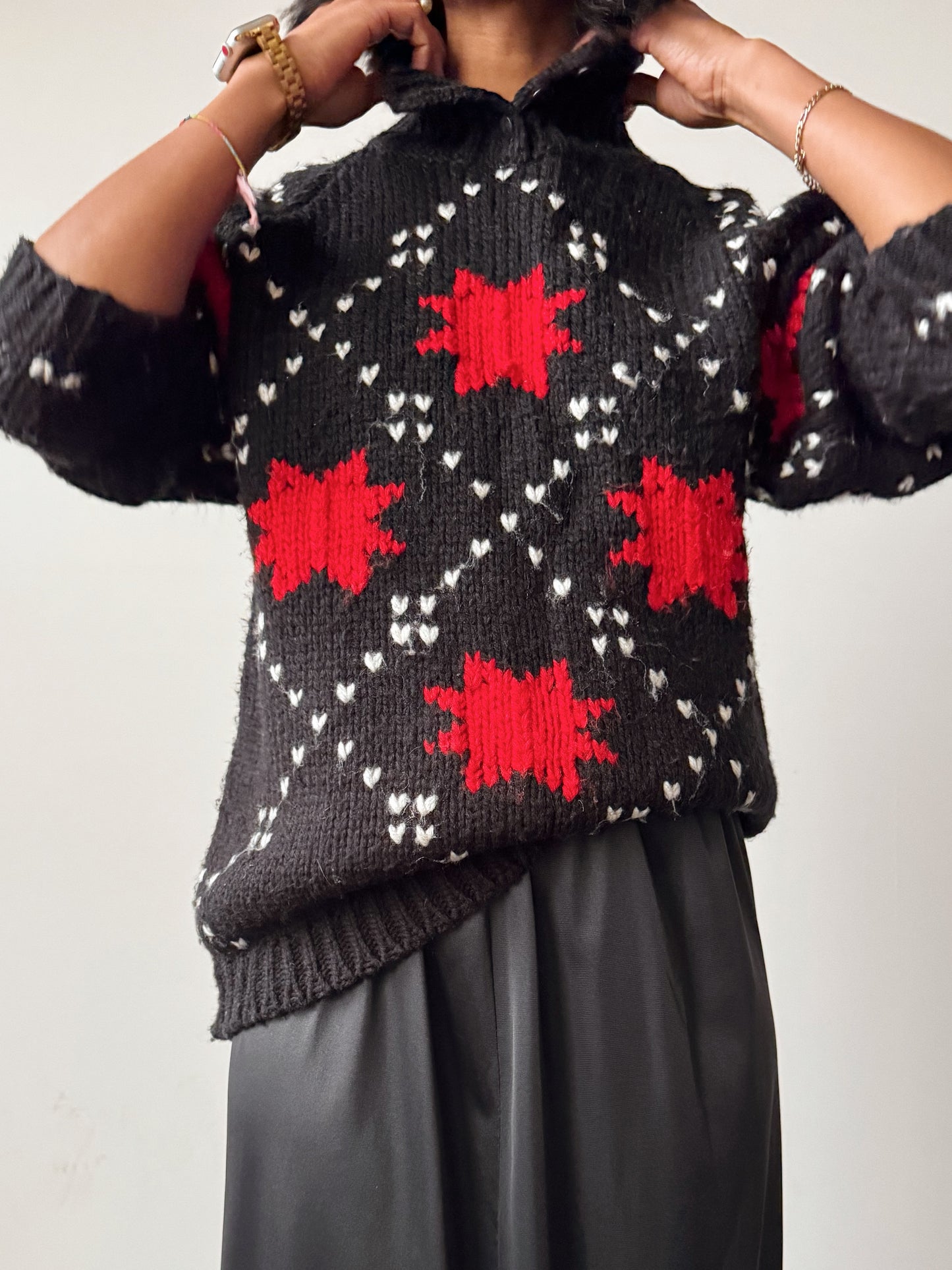 Winter Star 90s Sweater with Button Neck (M)