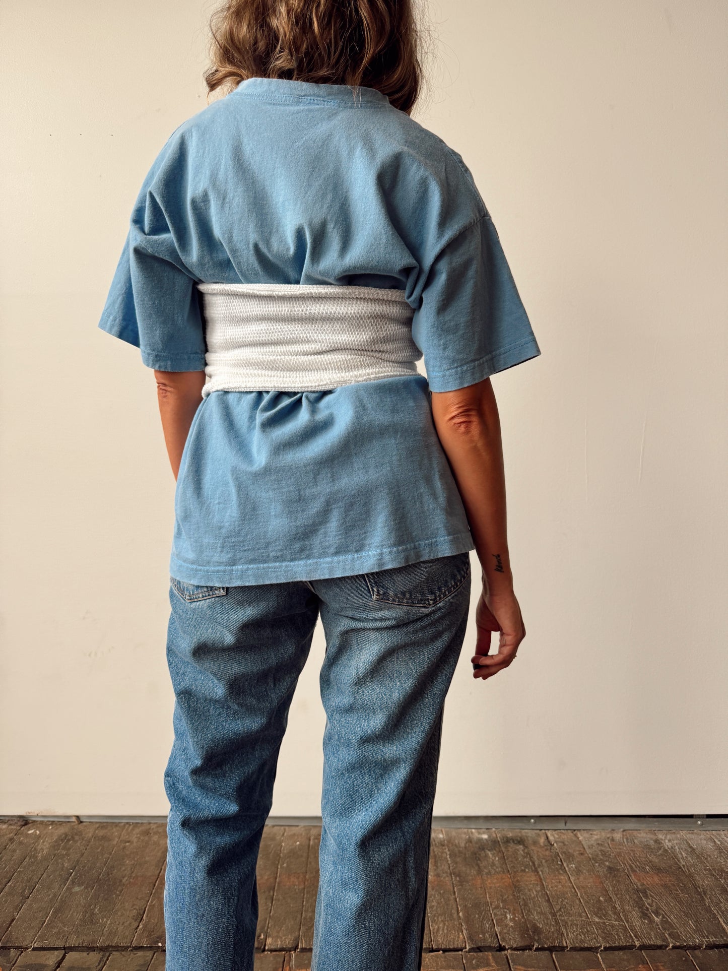 Baby Blue Graphic 90s T-Shirt (M)