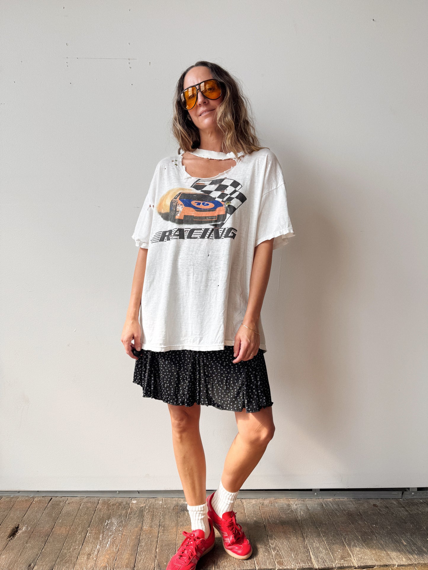 Racing Distressed Thin 90s T-Shirt (Mens L)