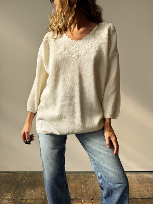 Honors 90s White Embroidered V-Neck Sweater (M)