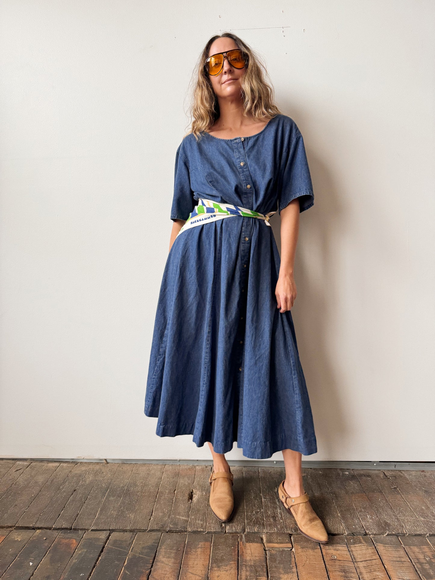 Eddie Button Front 90s Denim Dress (XL) dry vtg and Eddie Button Front 90s Denim Dress (XL) dry vtg and