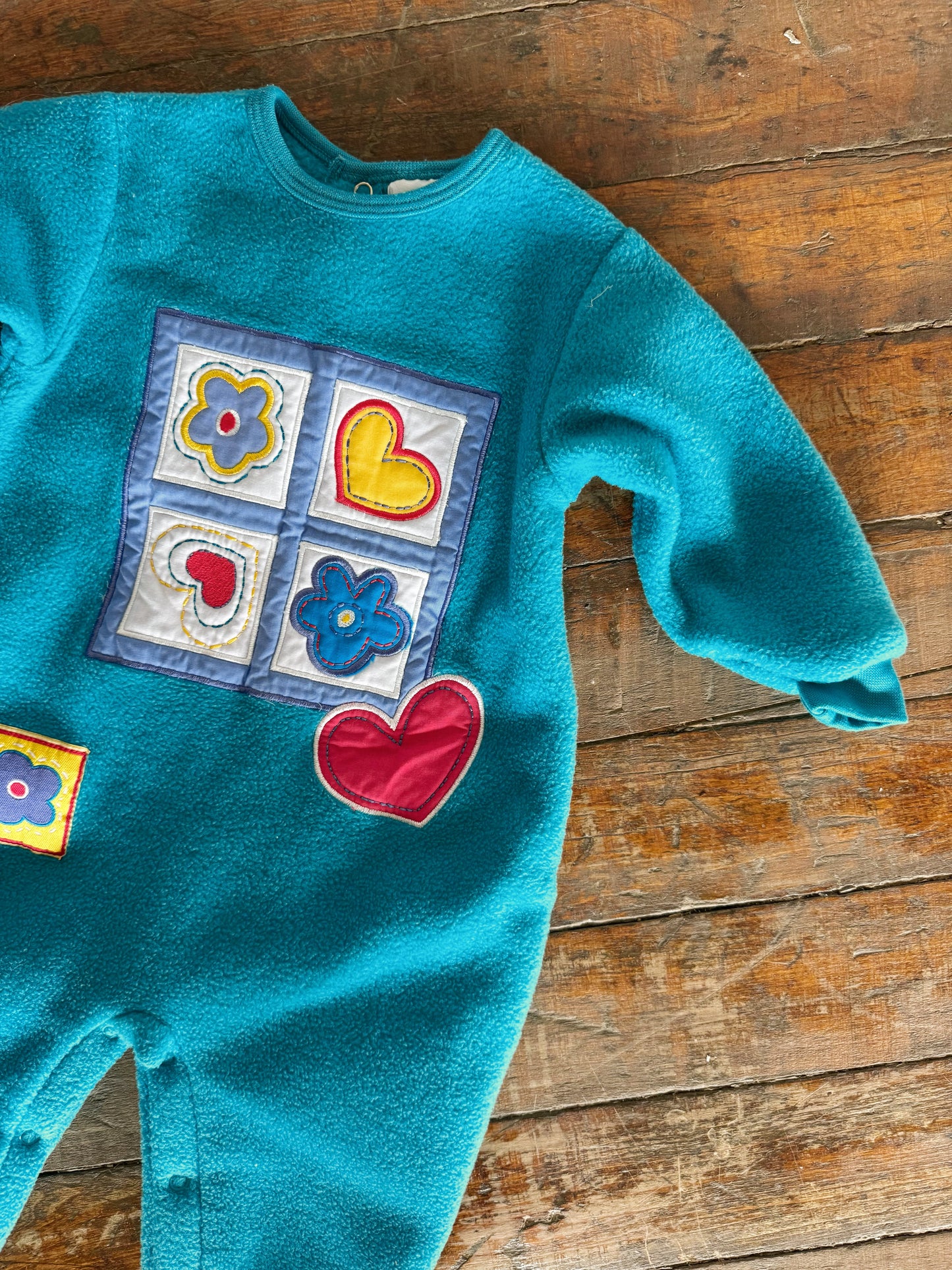 90s Fleece Applique Teal Winter Onesie (12mths)