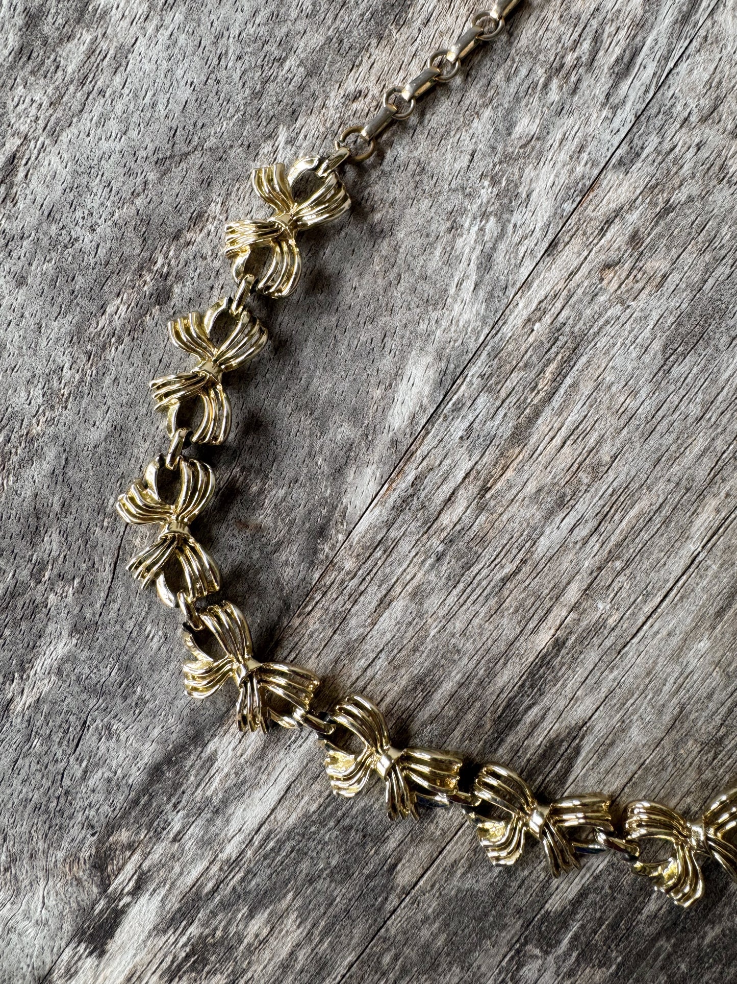50s Lisner Gold Tone Bow Adjustable Necklace