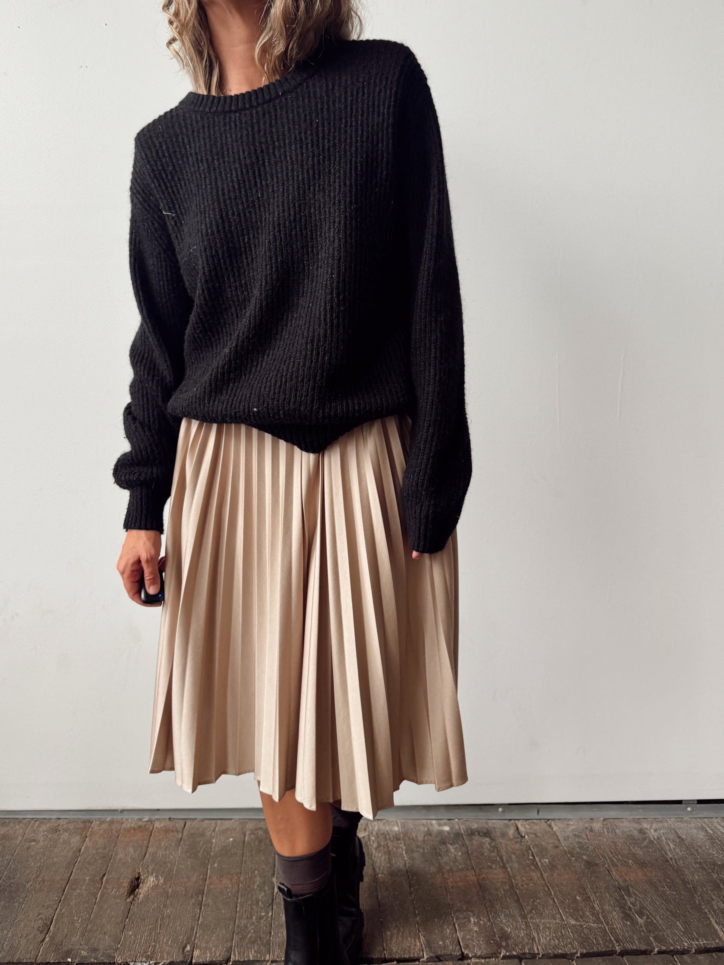 Pleated Beige V-Neck Dress and Cropped Jacket (M)