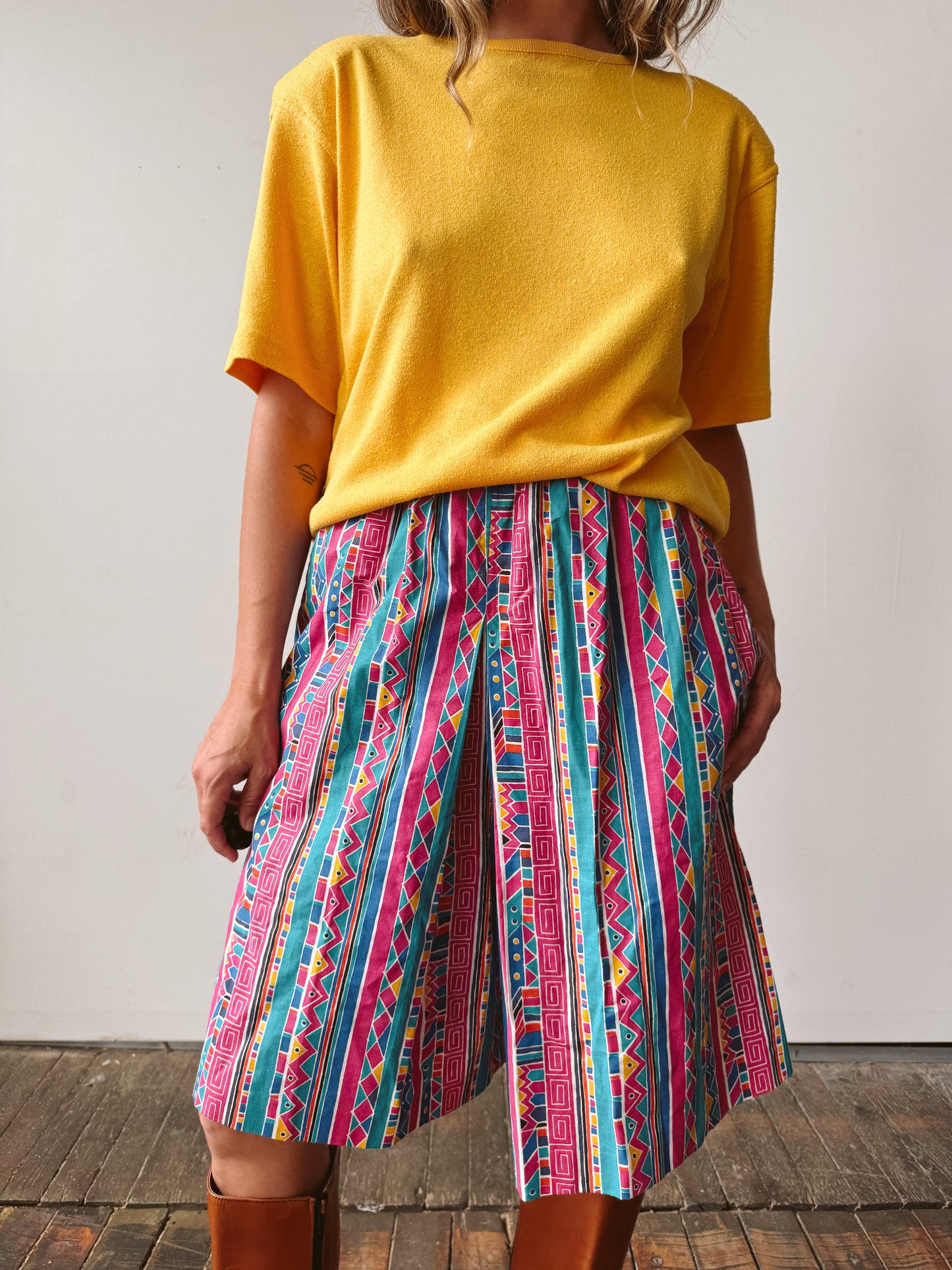 Geometric 90s Long Skort Shorts (26" elastic)