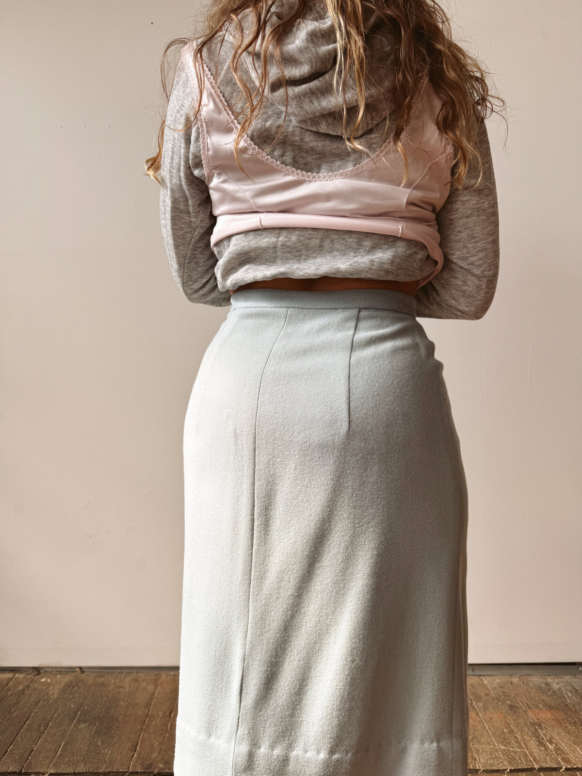 Light Blue Wool 60s Pencil Skirt (27")