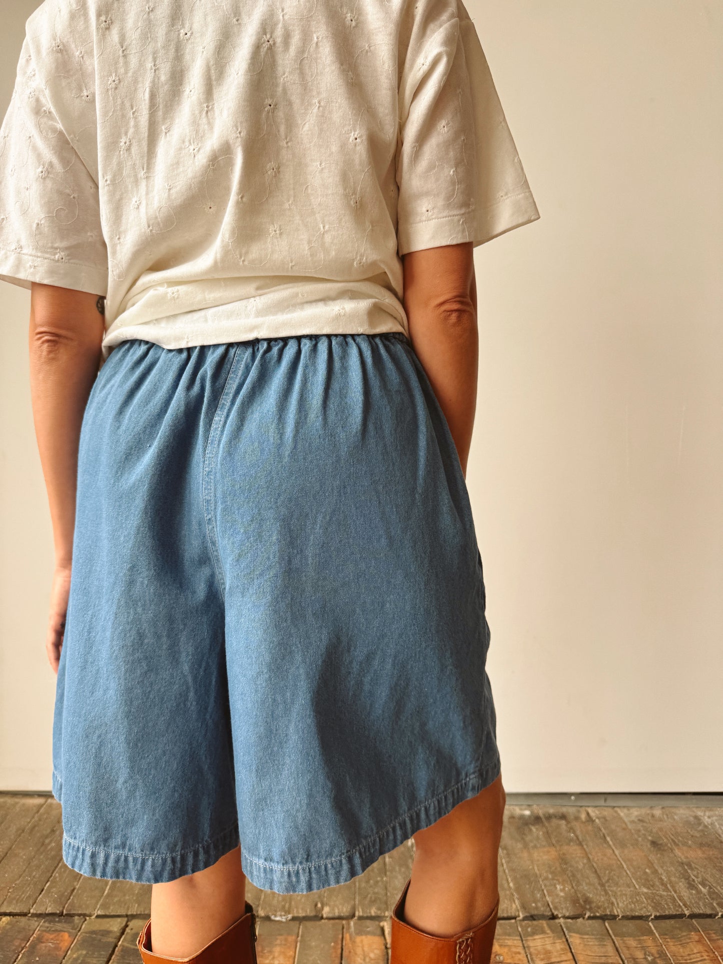 Denim 90s Mom Shorts (29" elastic)