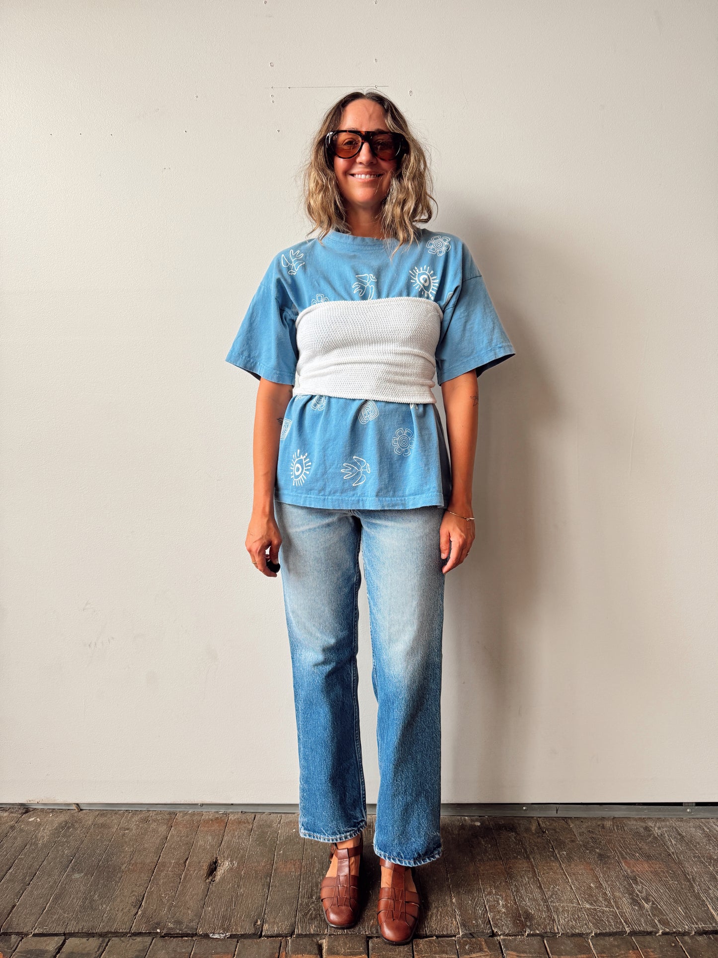 Baby Blue Graphic 90s T-Shirt (M)