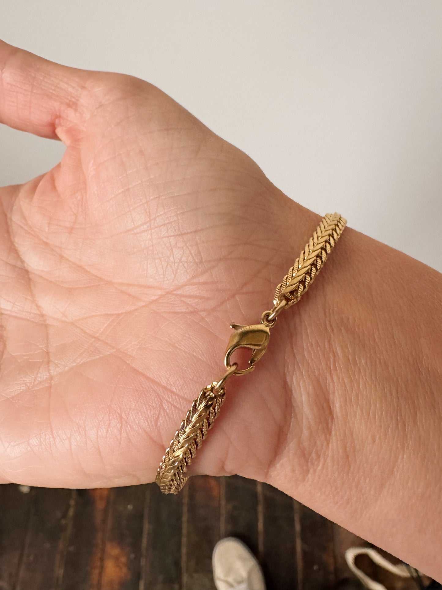 Gold Tone Herringbone 8" Bracelet