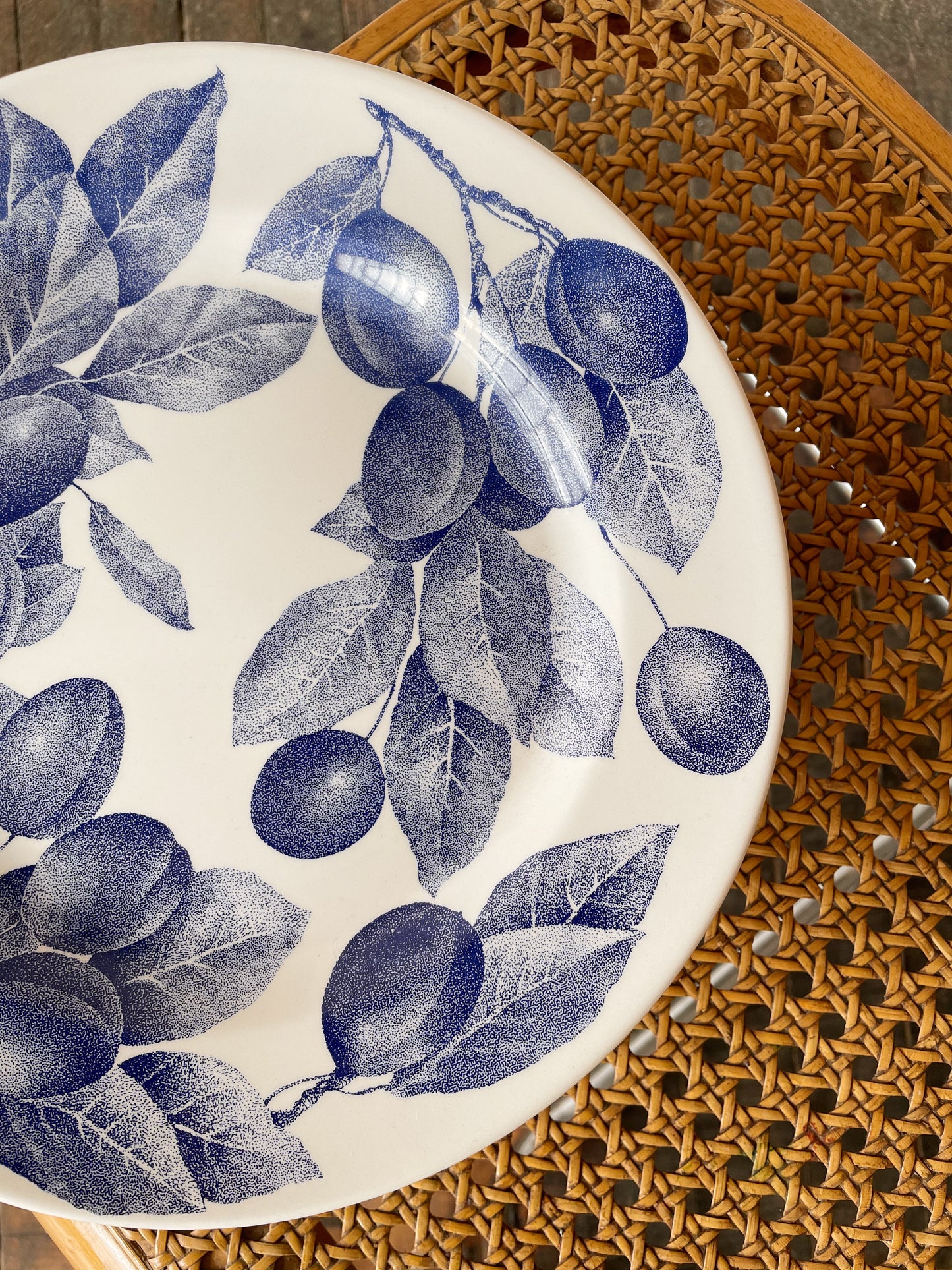 Italian Crate & Barrel Plums 10" Plates, Set of 6