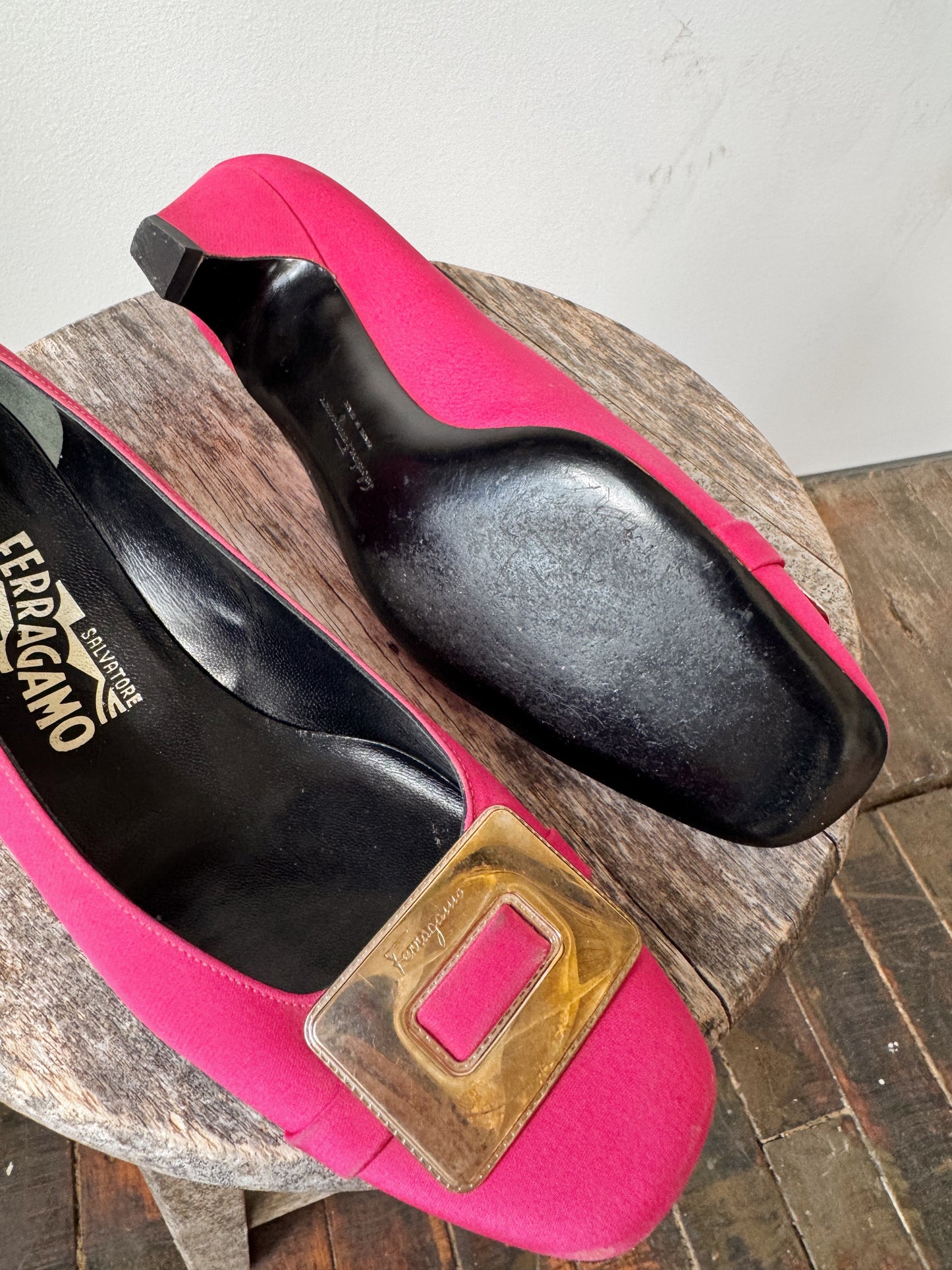 Vintage Ferragamo Satin Ballet Fuchsia Italian Flats (8.5)
