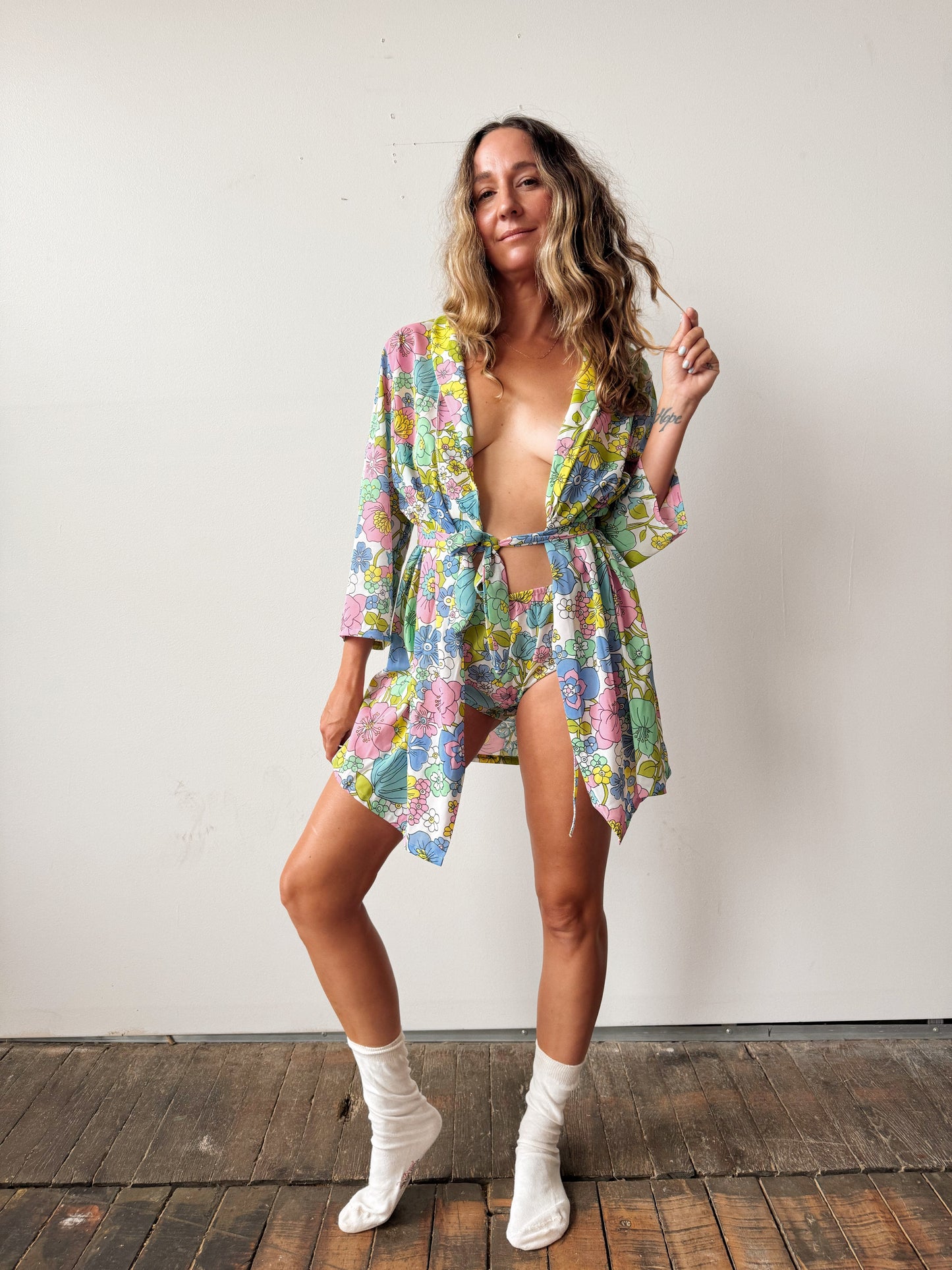 Vintage 60s Pastel Floral Robe and Pantie Set (M)