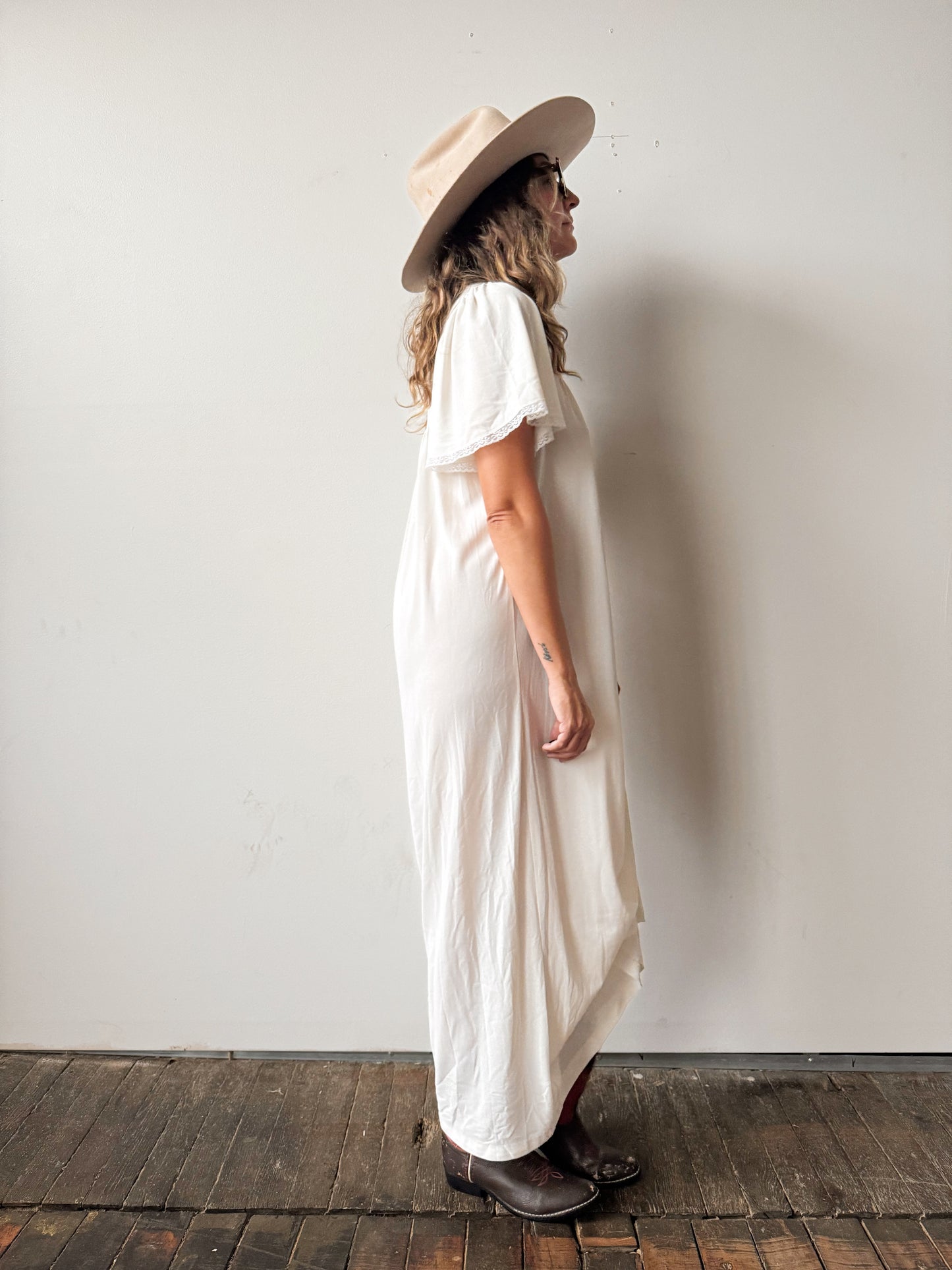 1970s Nylon Nightgown (M)