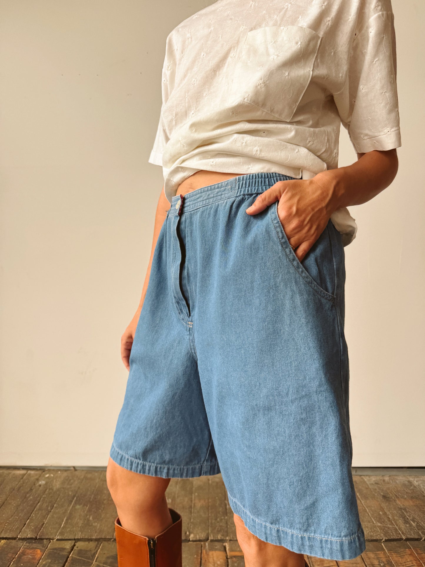 Denim 90s Mom Shorts (29" elastic)