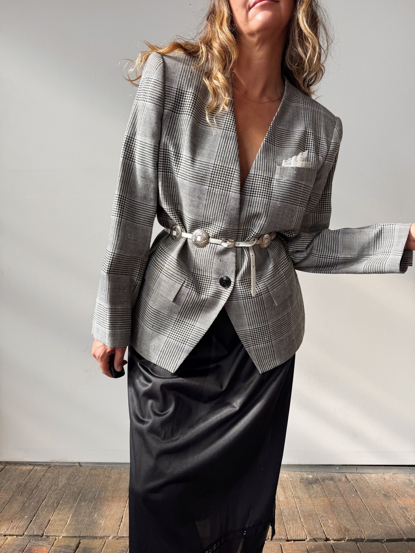 V-Neck One-Button Houndstooth Blazer (M)