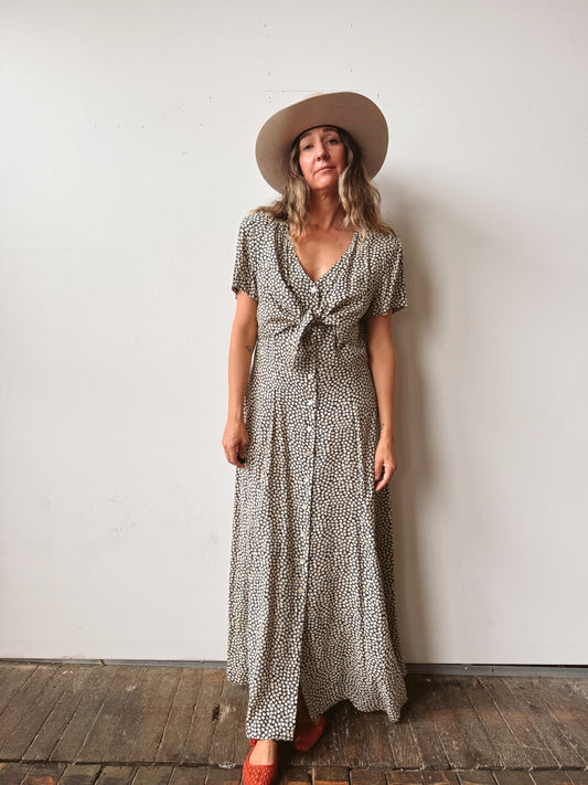 Daisy 90s Tie-Front Maxi Robbie Bee Dress (L)