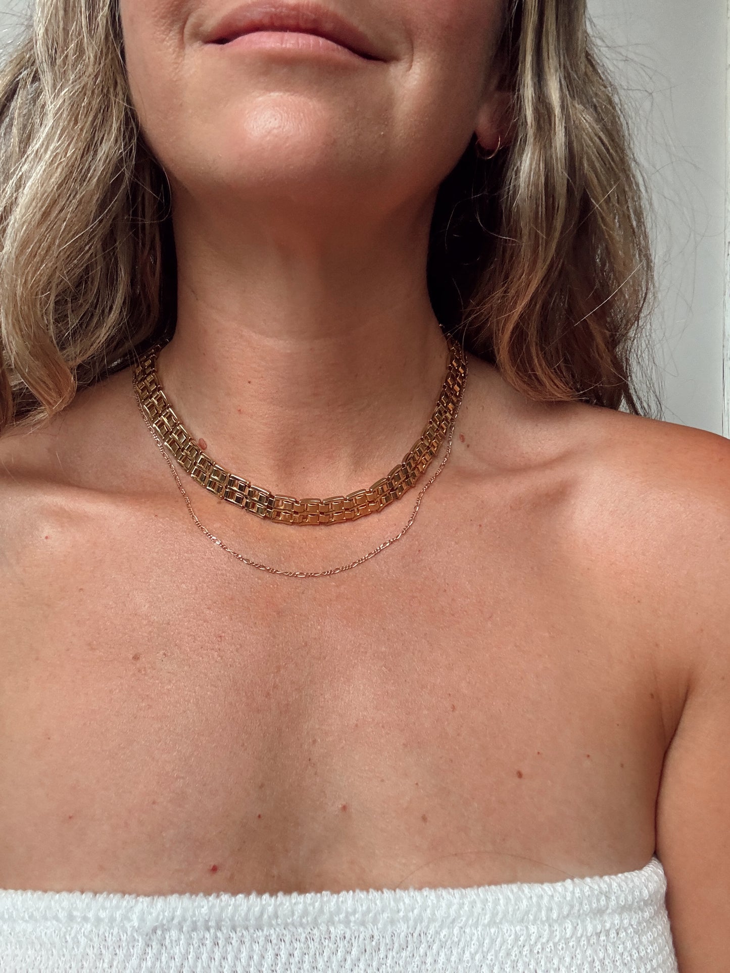 16" Gold Tone Panther Link Necklace