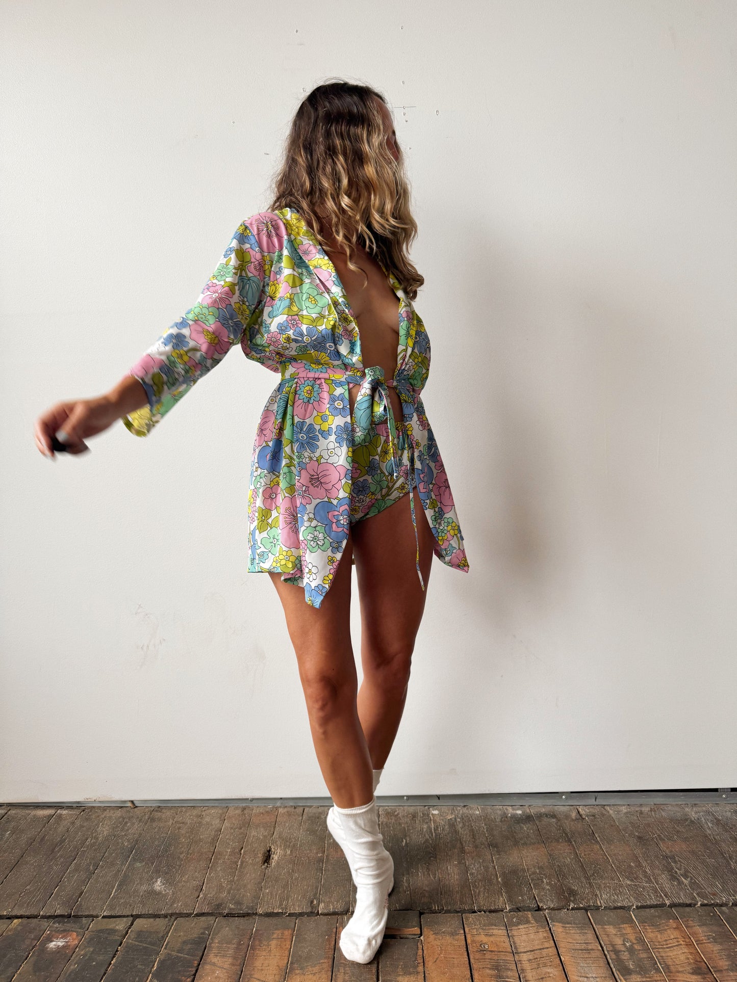 Vintage 60s Pastel Floral Robe and Pantie Set (M)