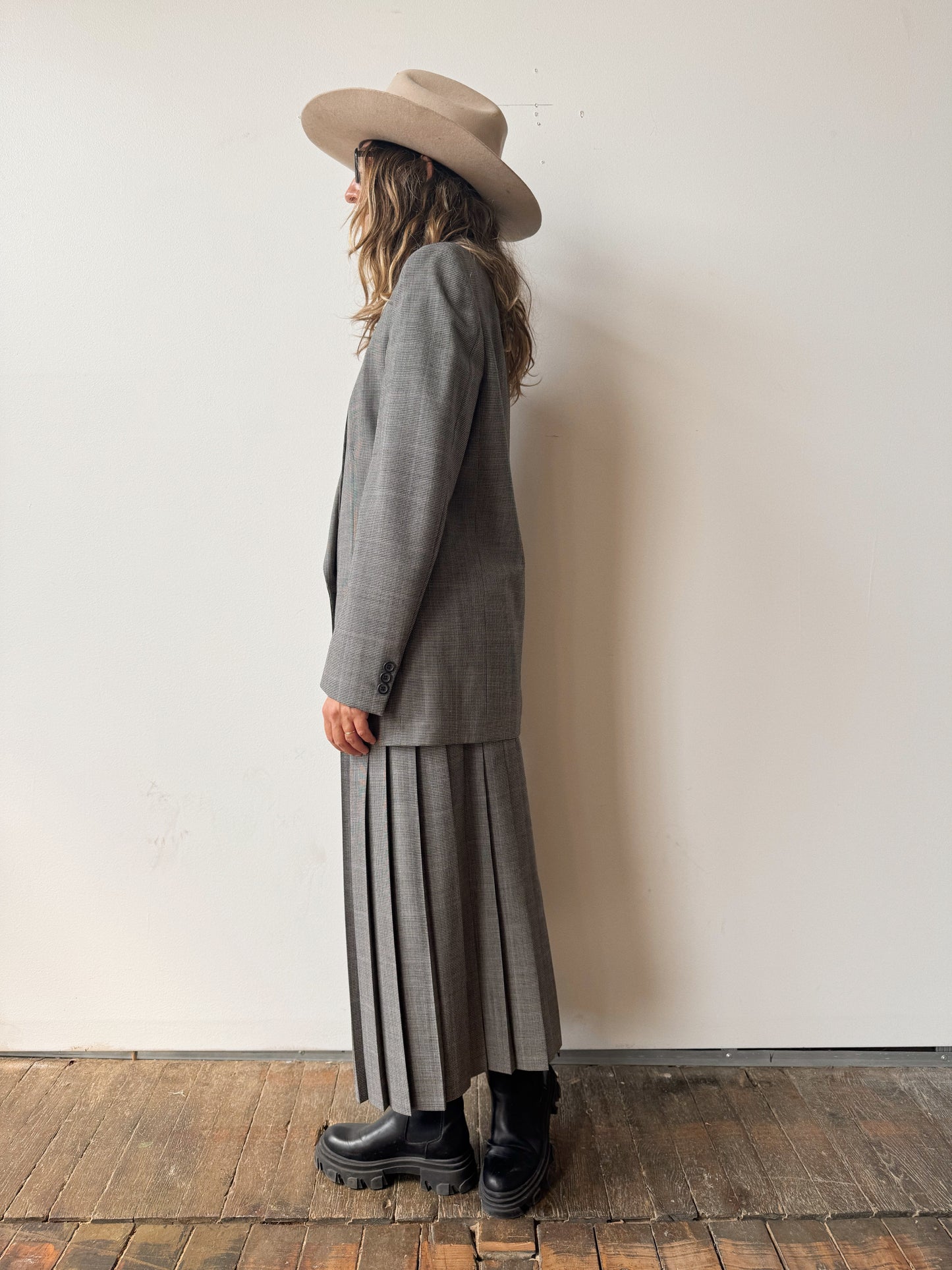 Houndstooth 90s Pleated Skirt with One Button Blazer Skirt Suits (28")