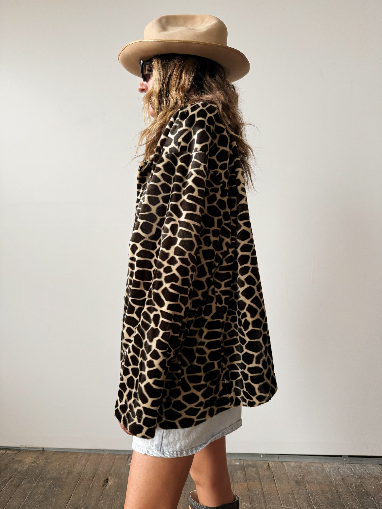 Giraffe Textured Swing Cropped Coat (XL)