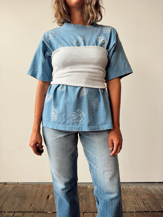 Baby Blue Graphic 90s T-Shirt (M)