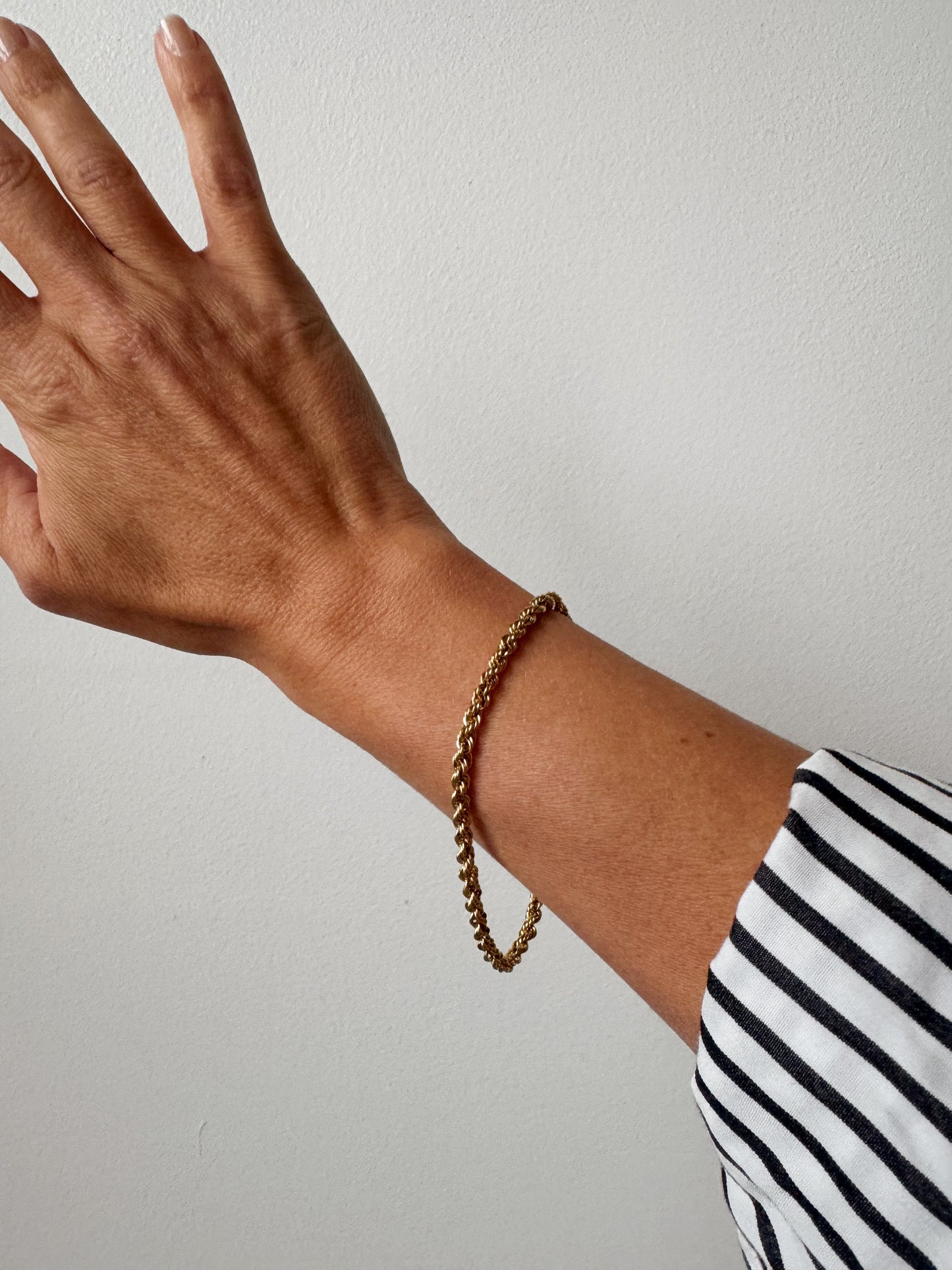 Gold Tone 8" Rope Bracelet