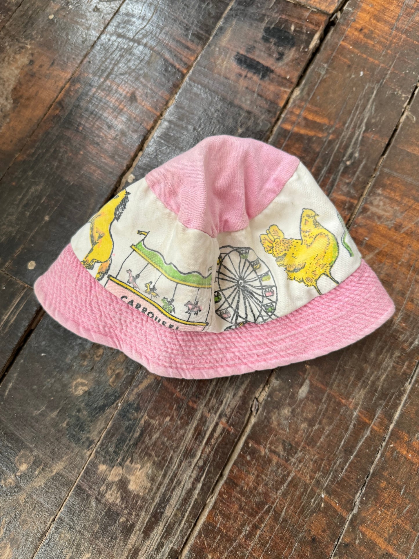 70s “Holli” Bucket Hat (12mos)