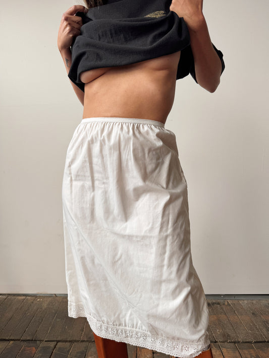 Cotton Double-Layer Slip Skirt with Eyelet Hem (M)