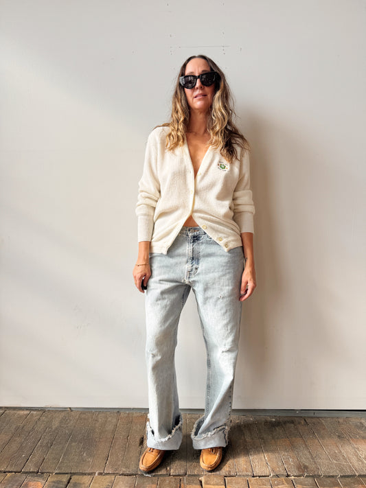 Light wash 90s Distressed Denim Jeans (31")