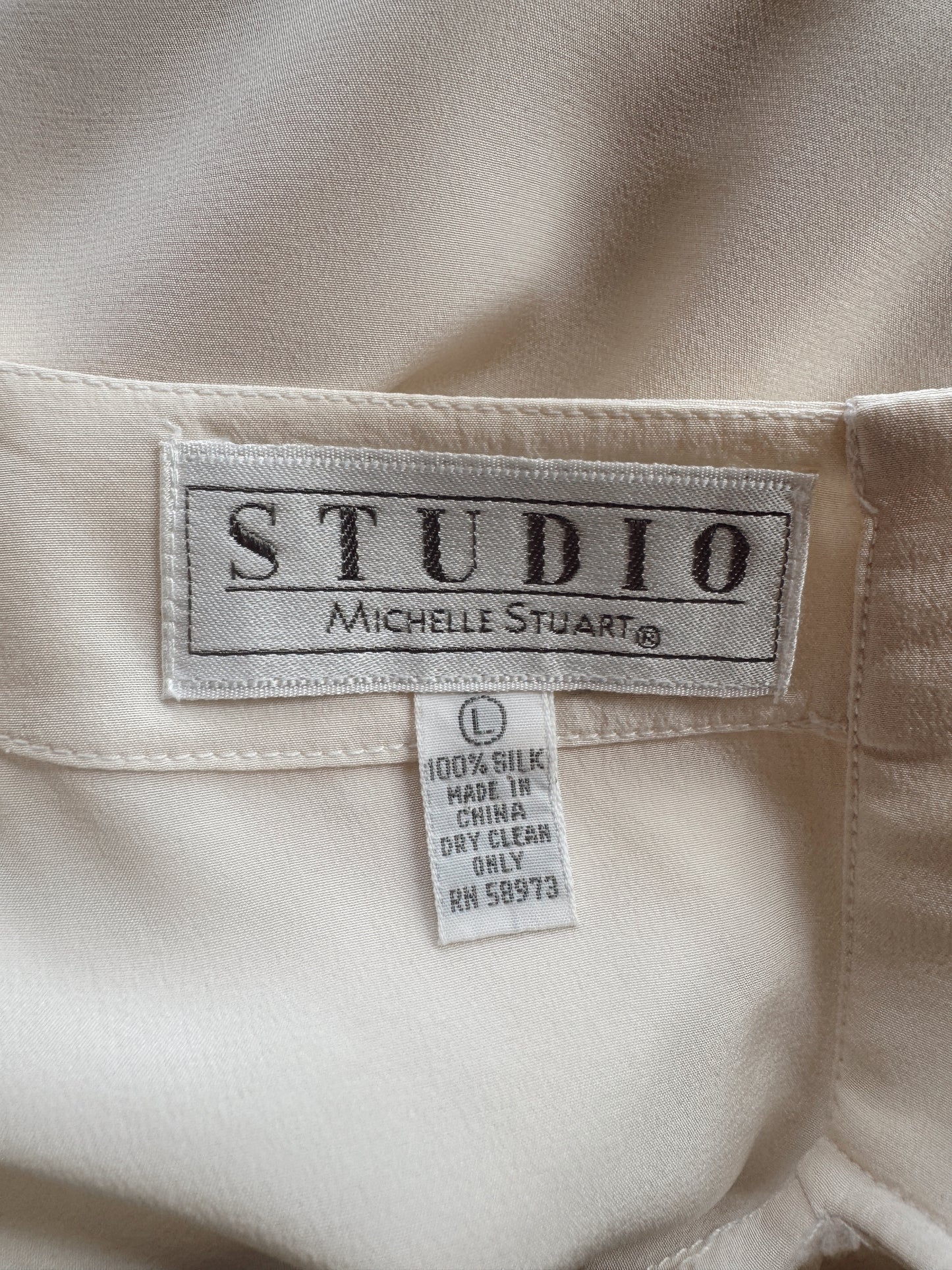 Silk 00s Ivory Studio Sleeveless Blouse (L)